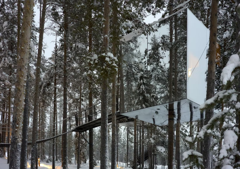 Top 8 most unusual hotels in the world recommended by the celebrities