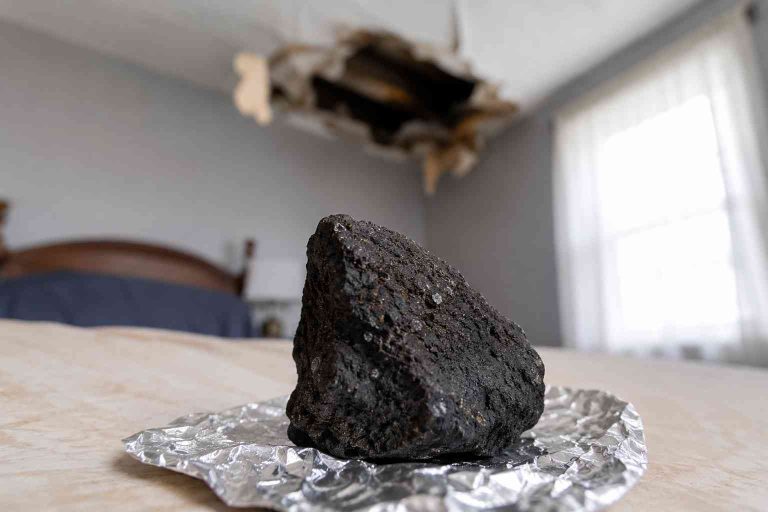 New Jersey Meteorite Found to Contain Rare Extraterrestrial Amino Acids, Offering Clues to Early Solar System